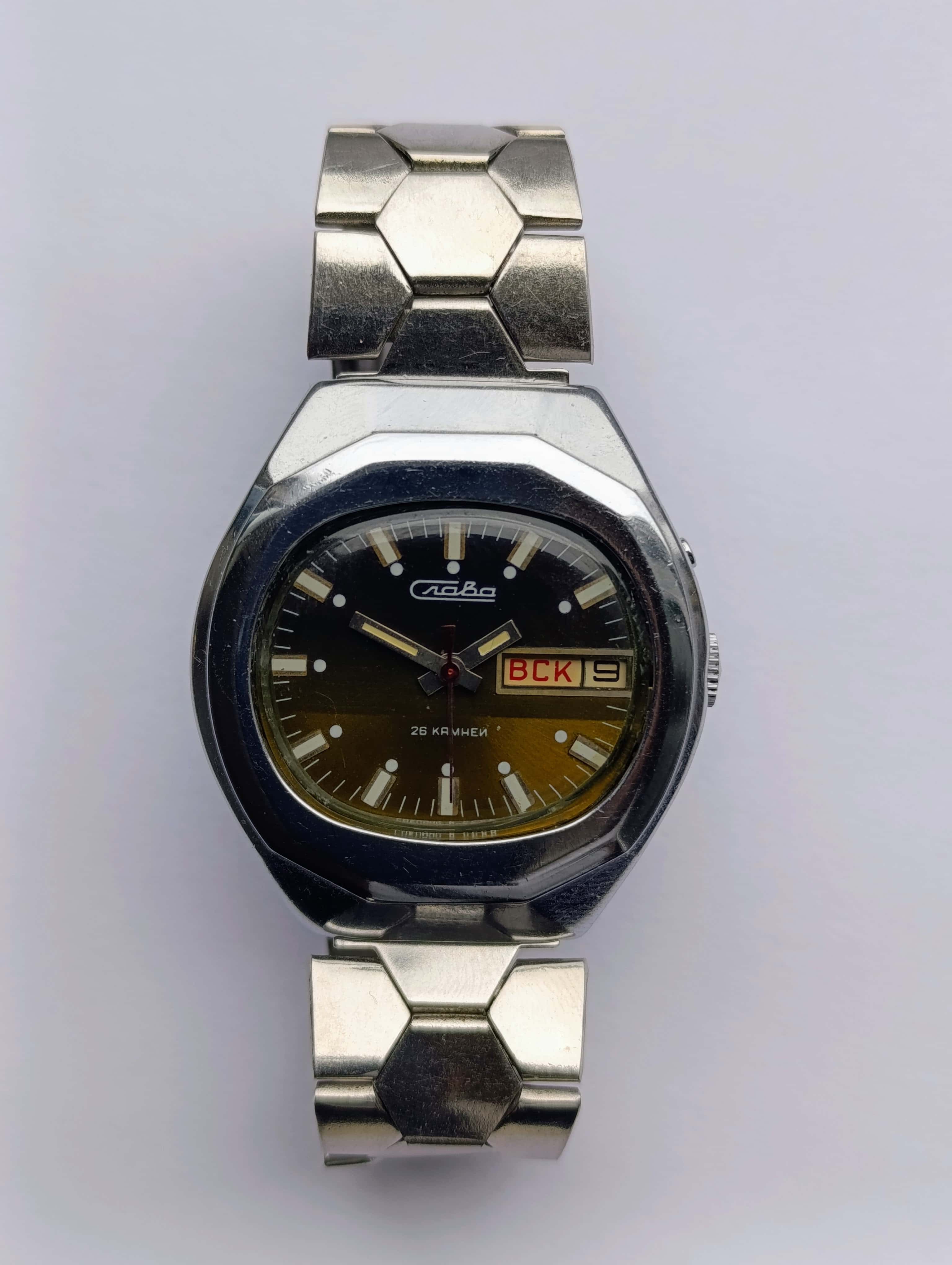 Rare Slava 2428 USSR Mechanical Watch – All Original, Faceted Chrome Case, 26 Jewels