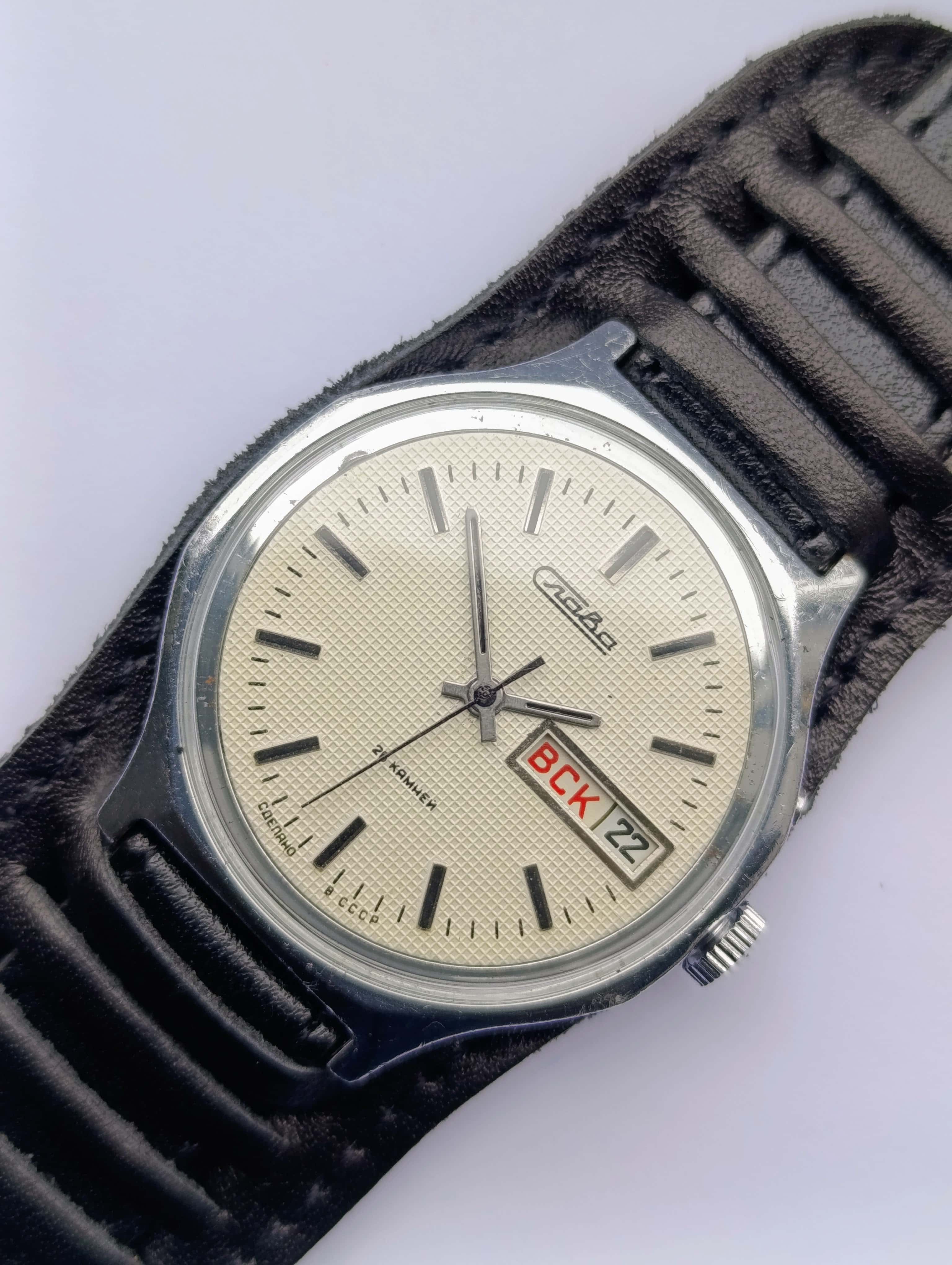 Slava Soviet Watch Cal. 2428 Second Moscow Watch Factory Made in USSR 1980s