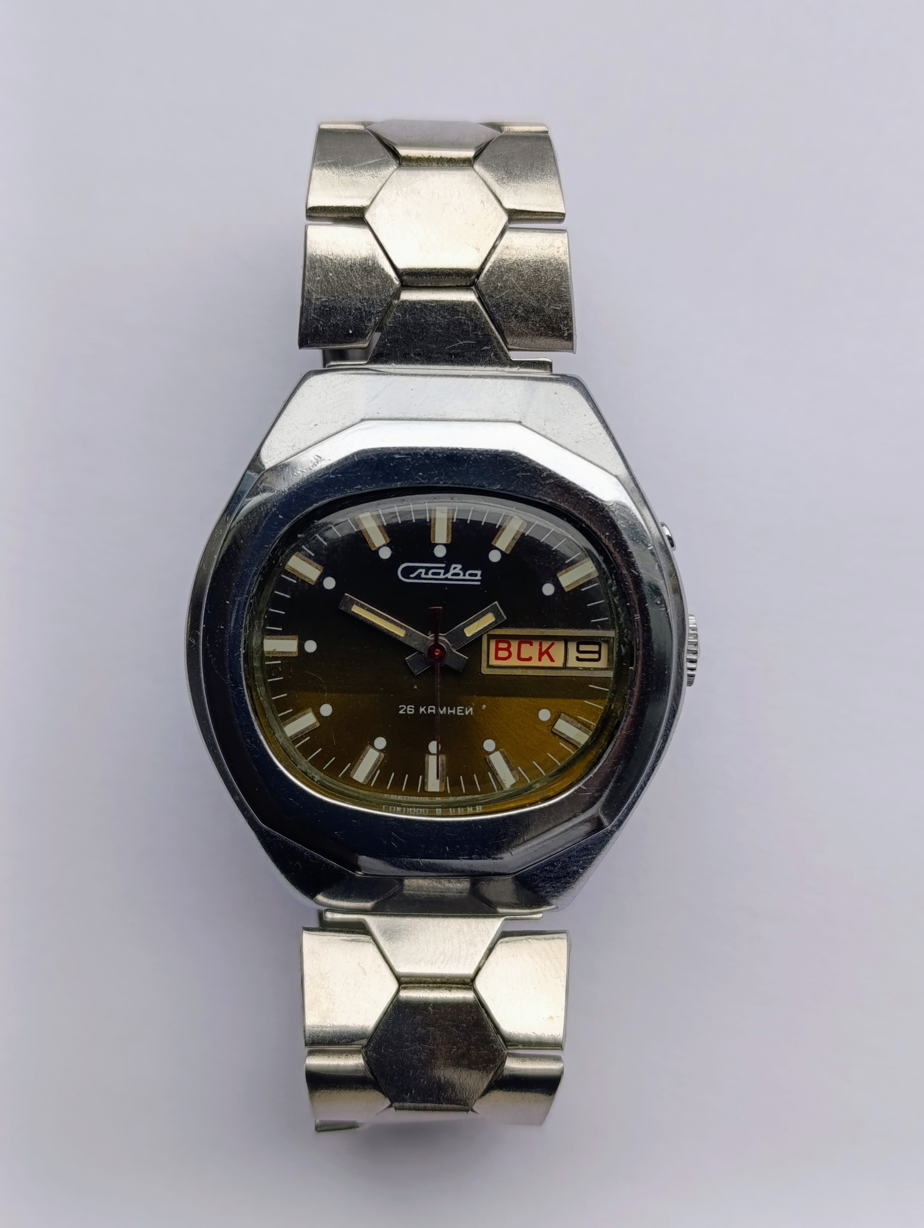 Rare Slava 2428 USSR Mechanical Watch – All Original, Faceted Chrome Case, 26 Jewels – thumbnail 1
