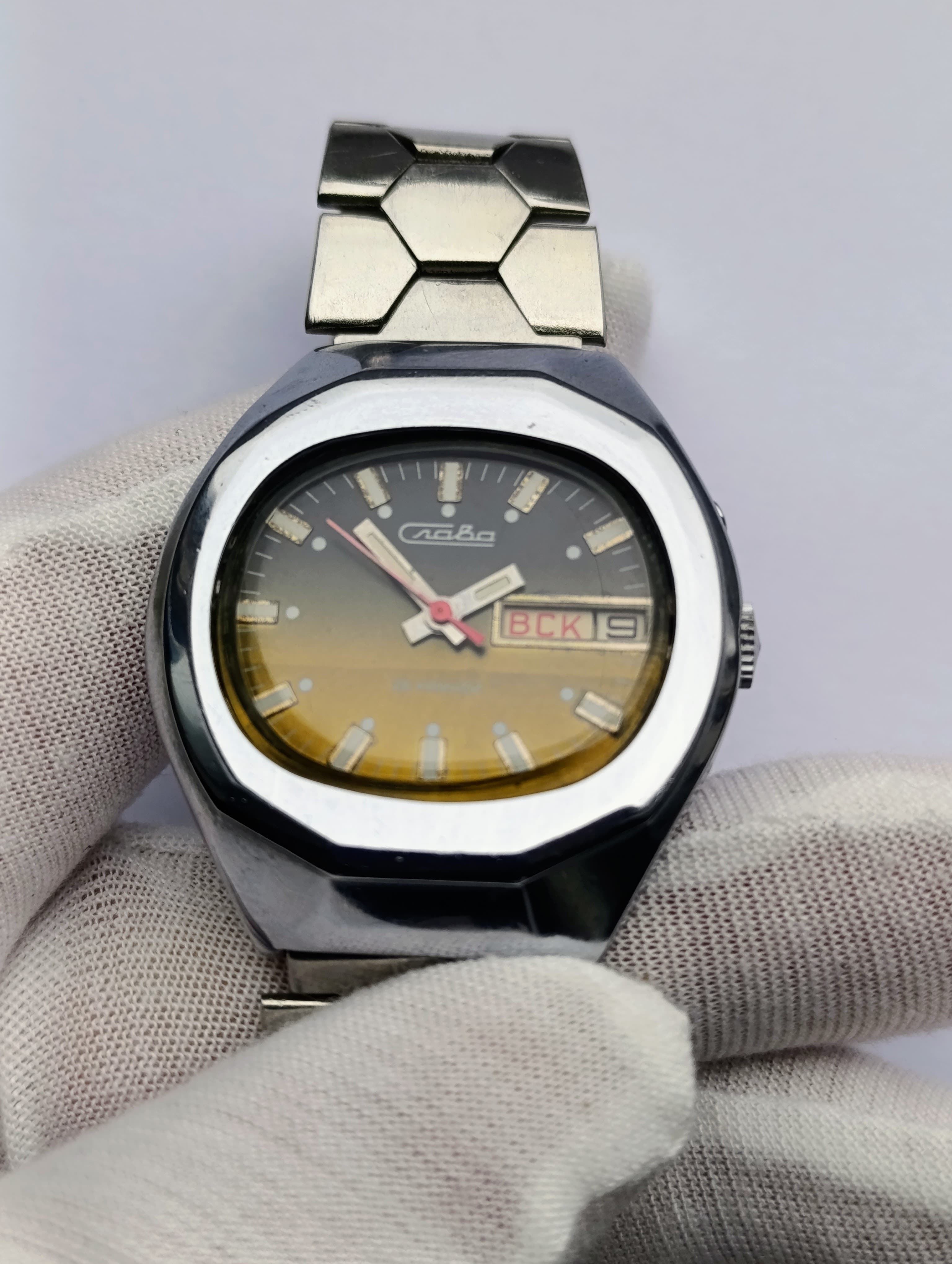 Rare Slava 2428 USSR Mechanical Watch – All Original, Faceted Chrome Case, 26 Jewels – thumbnail 14