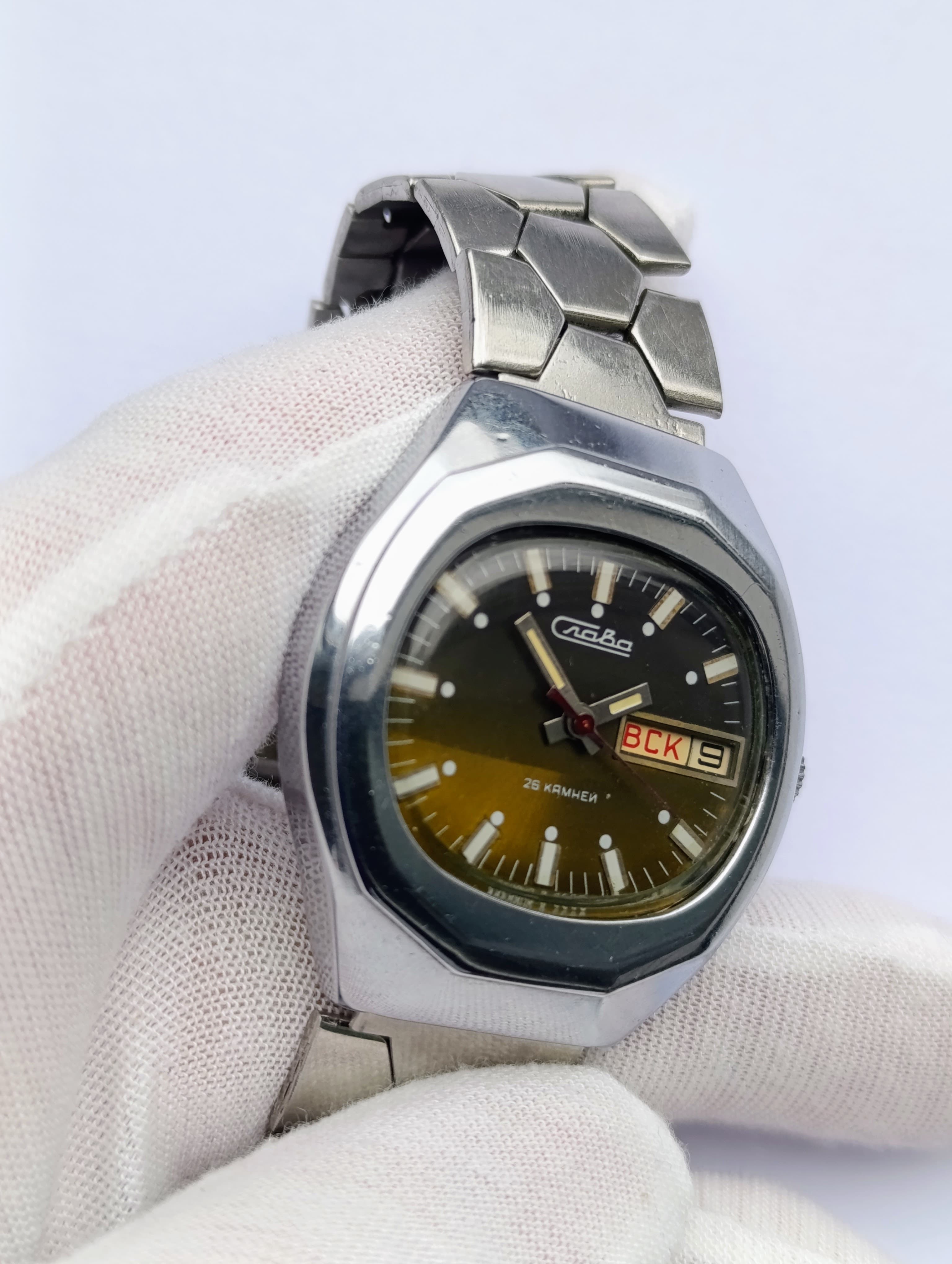 Rare Slava 2428 USSR Mechanical Watch – All Original, Faceted Chrome Case, 26 Jewels – thumbnail 13