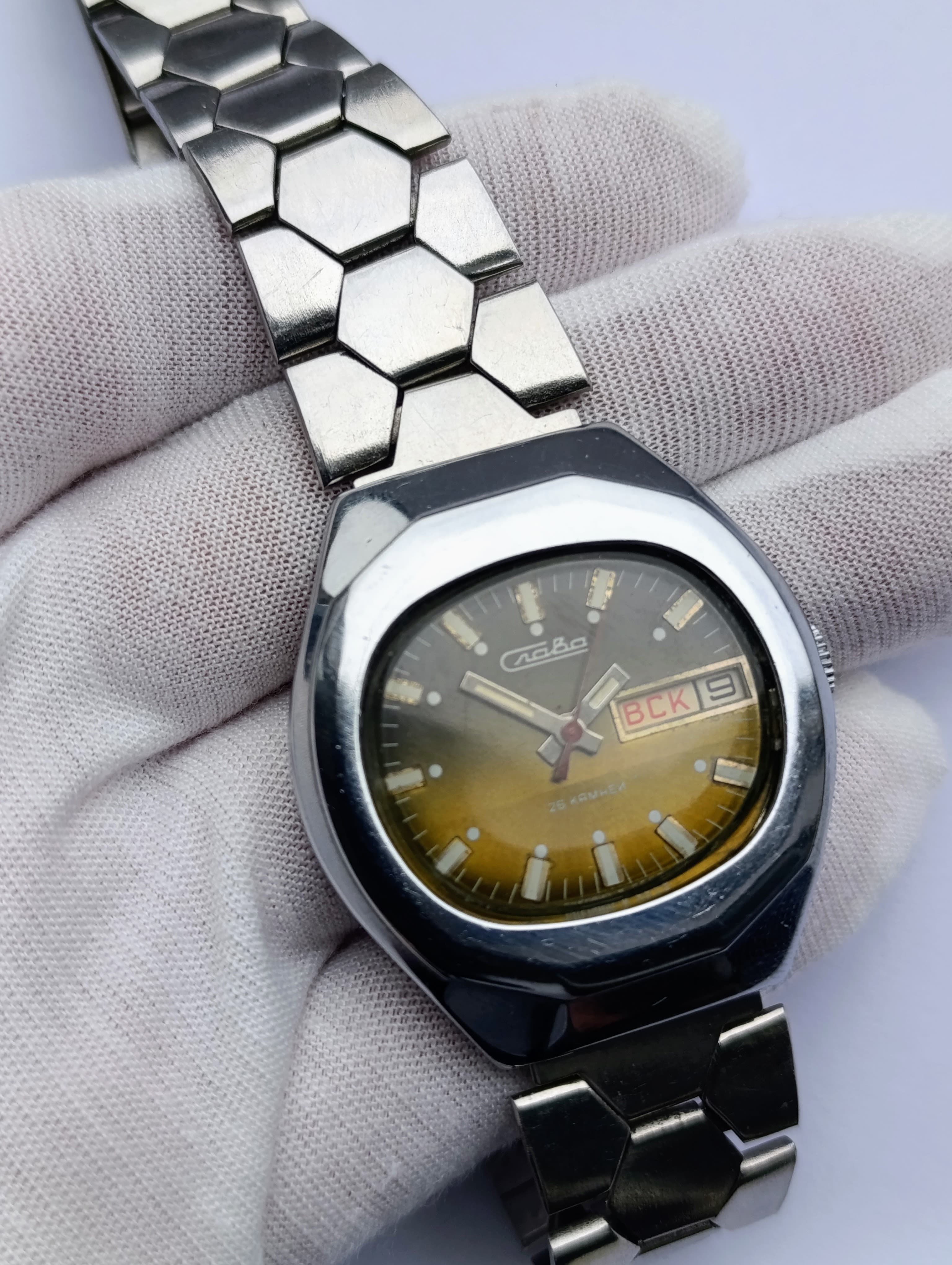 Rare Slava 2428 USSR Mechanical Watch – All Original, Faceted Chrome Case, 26 Jewels – thumbnail 12