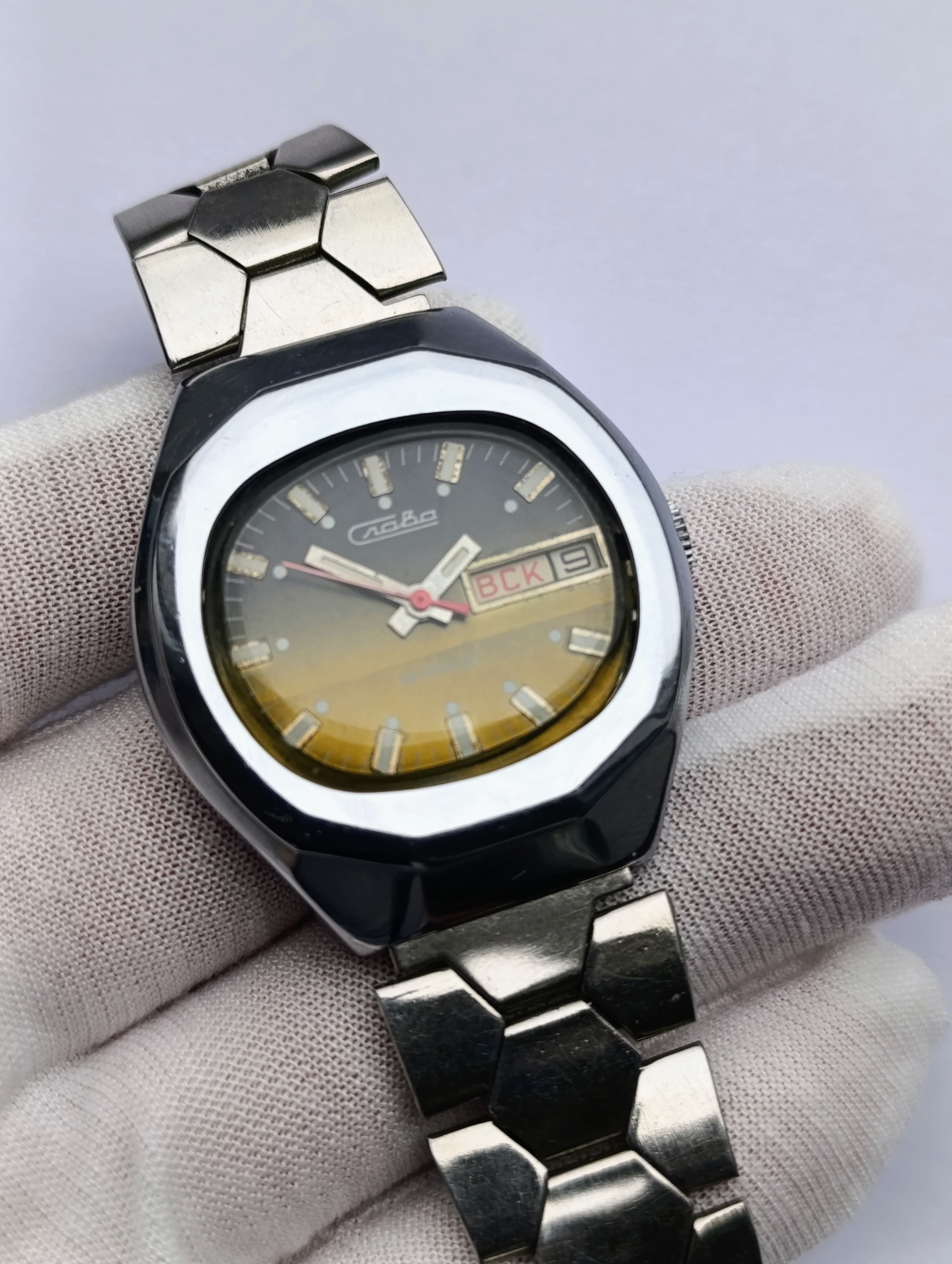 Rare Slava 2428 USSR Mechanical Watch – All Original, Faceted Chrome Case, 26 Jewels – thumbnail 10