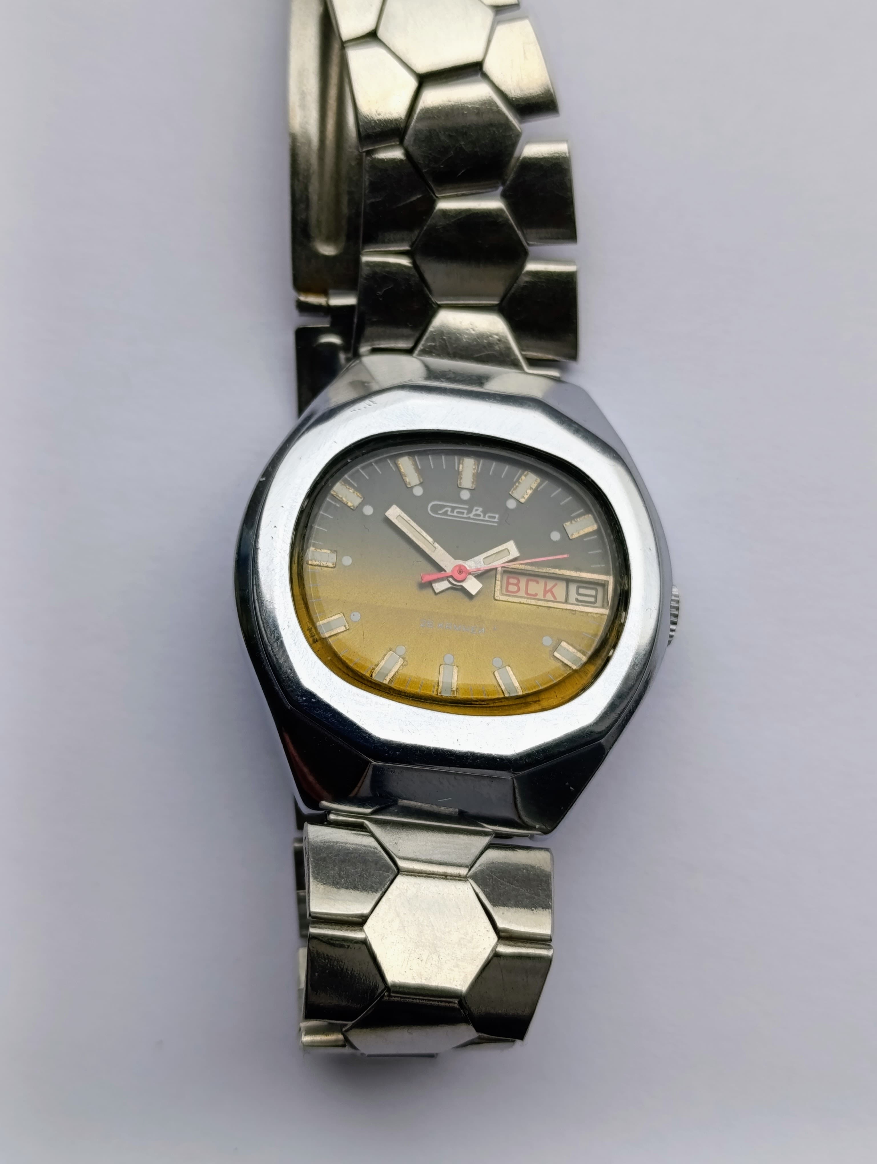Rare Slava 2428 USSR Mechanical Watch – All Original, Faceted Chrome Case, 26 Jewels – thumbnail 9