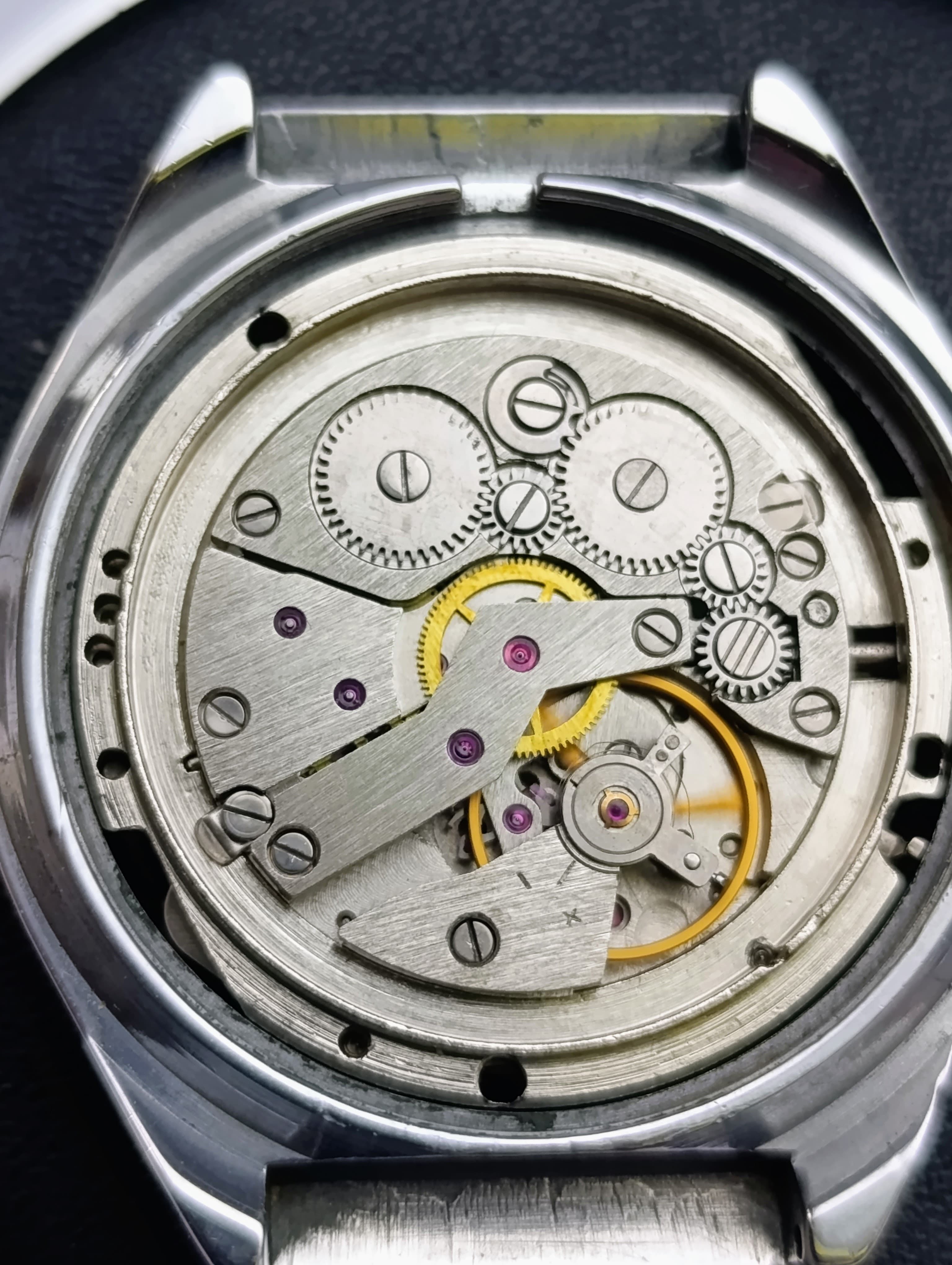 Rare Slava 2428 USSR Mechanical Watch – All Original, Faceted Chrome Case, 26 Jewels – thumbnail 3