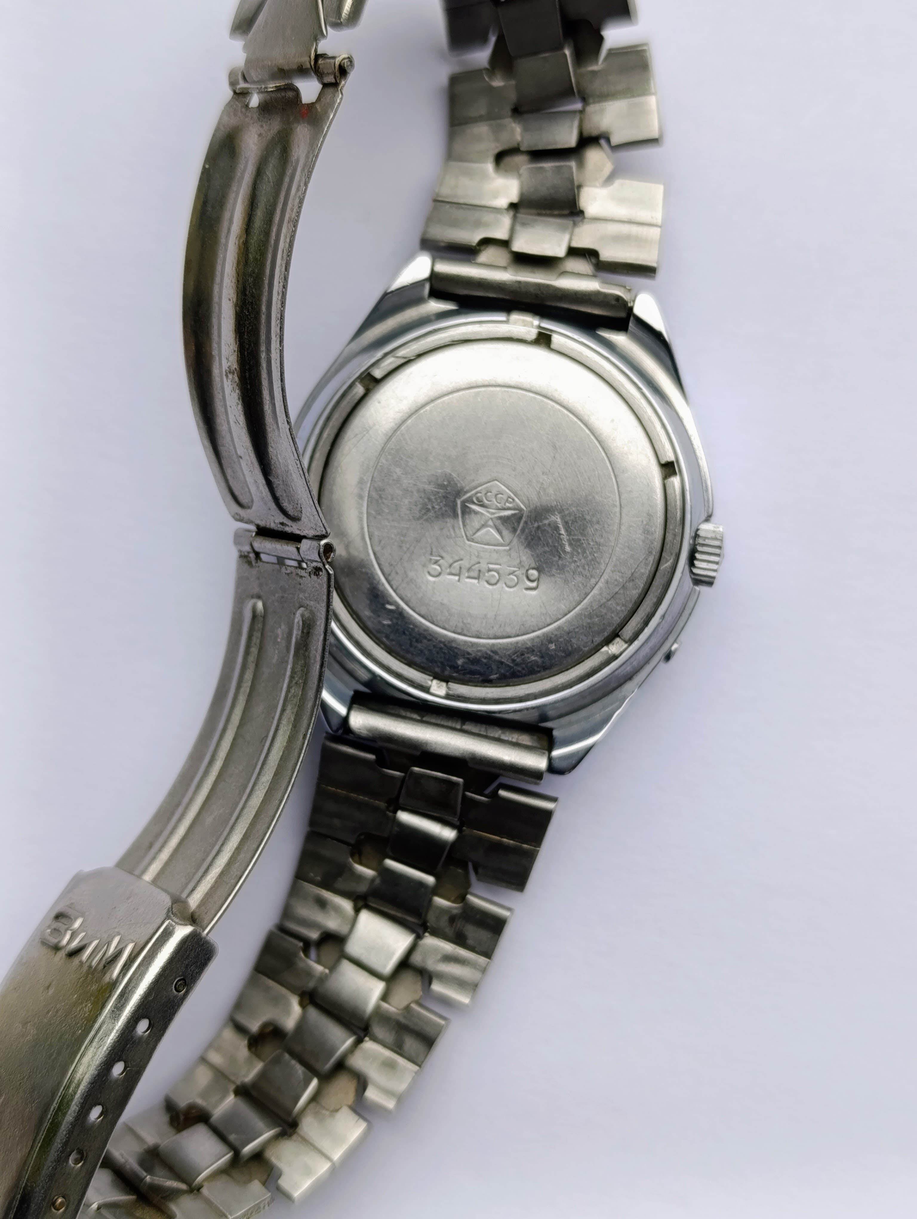 Rare Slava 2428 USSR Mechanical Watch – All Original, Faceted Chrome Case, 26 Jewels – thumbnail 2
