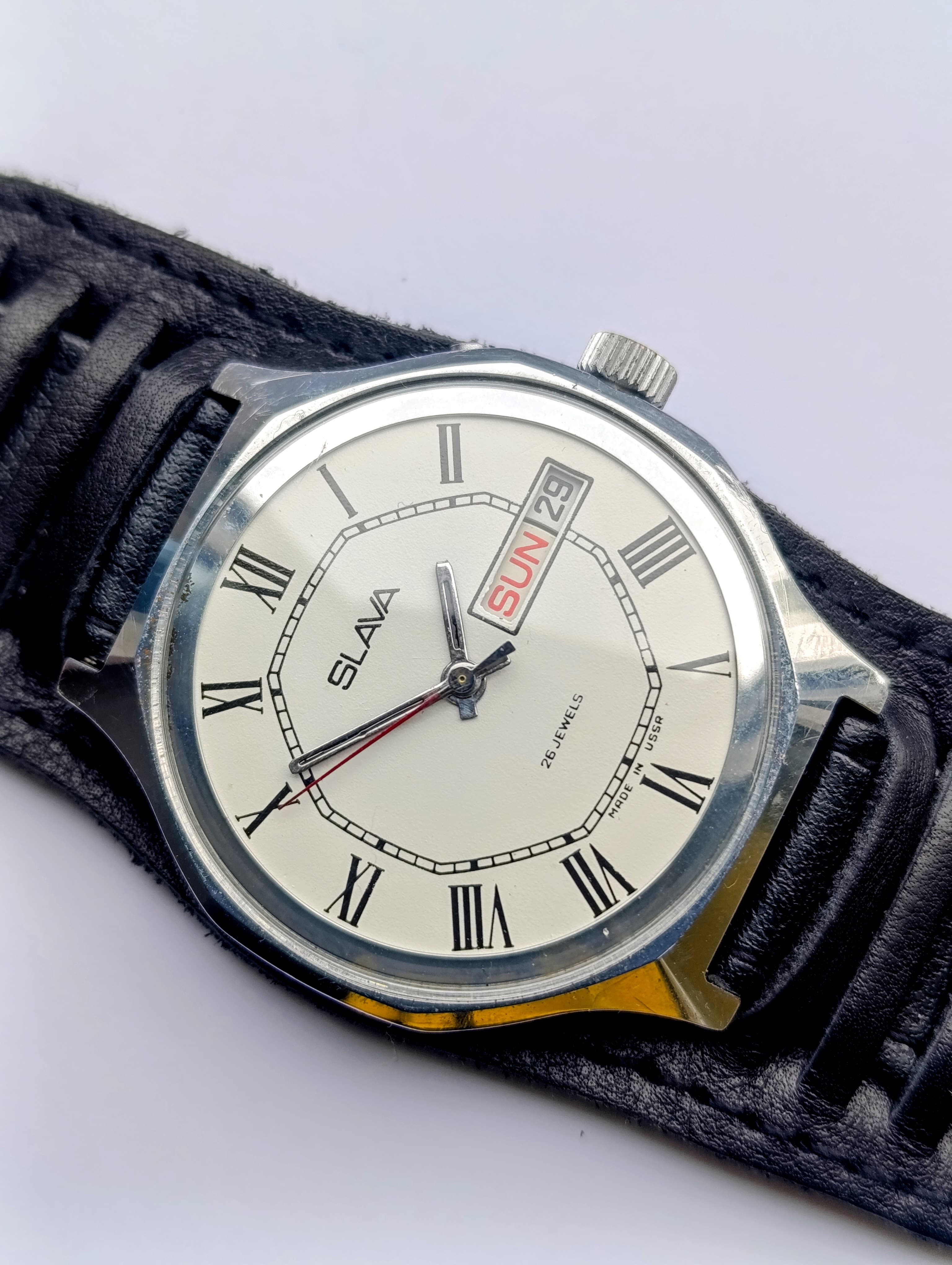 Rare Slava 2428 Mechanical Watch from USSR – 26 Jewels Movement, Dual Calendar, Authentic Soviet Men’s Wristwatch – thumbnail 4