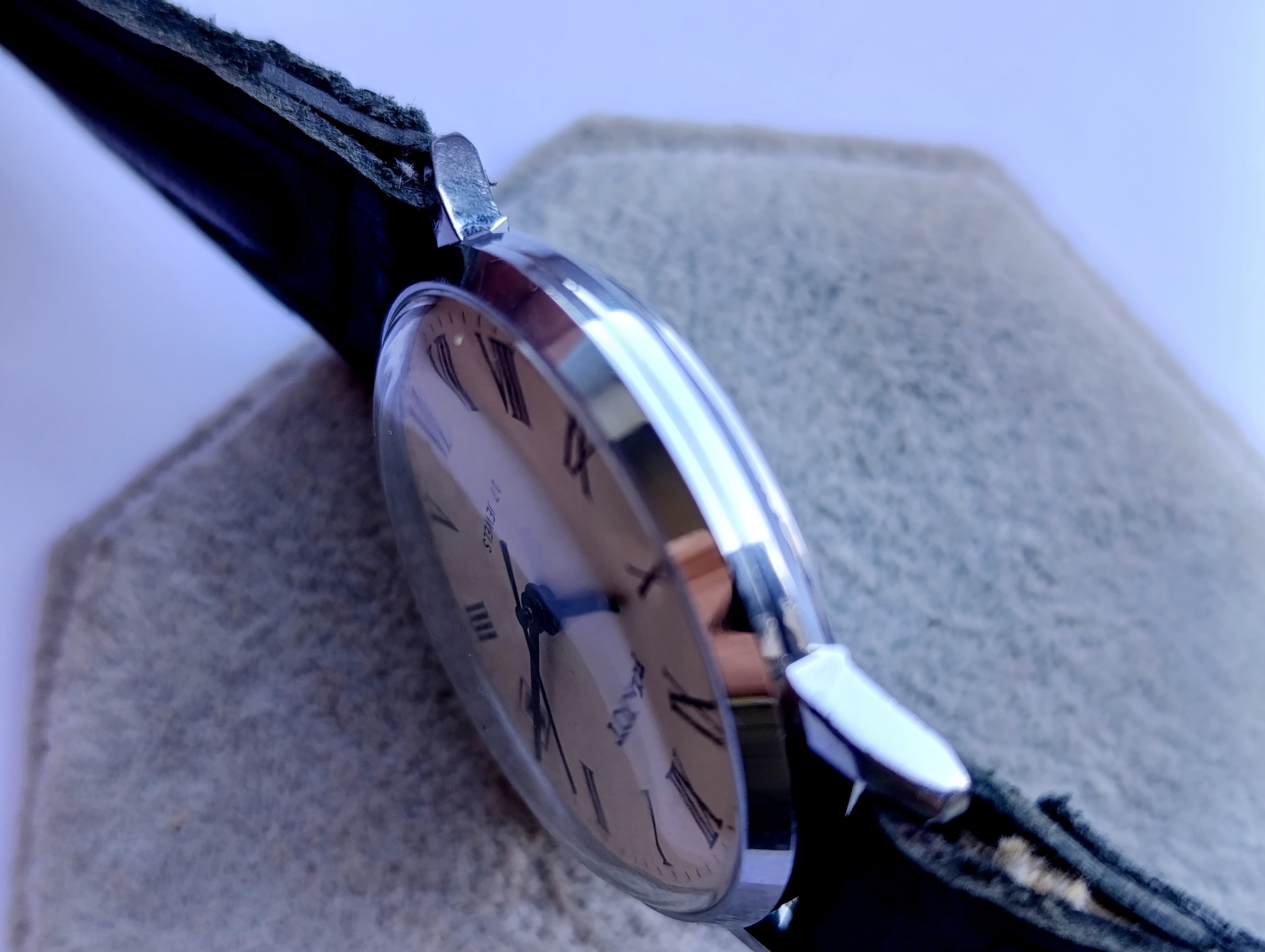 Soviet Watch Poljot 2614.2H Model 4321355 Manual Winding 17 Jewels First Moscow Watch Factory Made in USSR 1980s – thumbnail 9