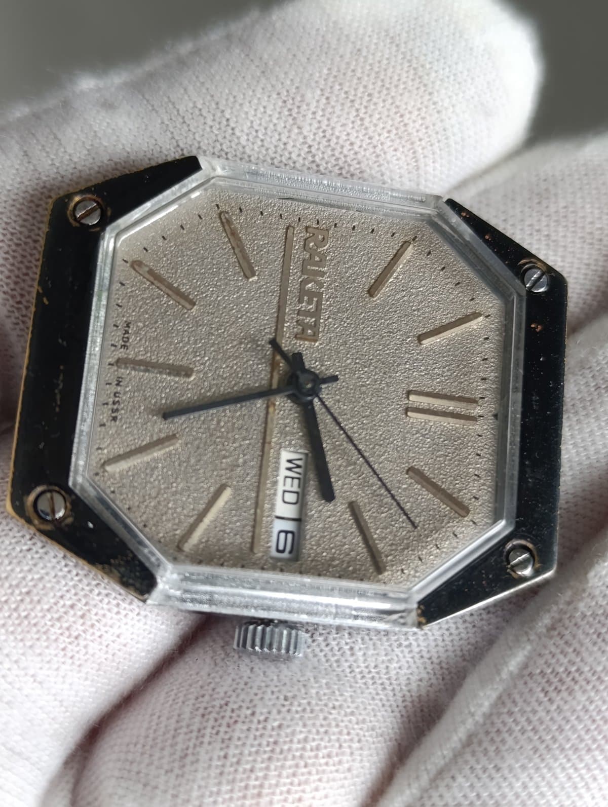 Raketa Star Wars Watch USSR – Vintage Soviet Mechanical Day Date 1980s Men’s Collectible Timepiece – thumbnail 5
