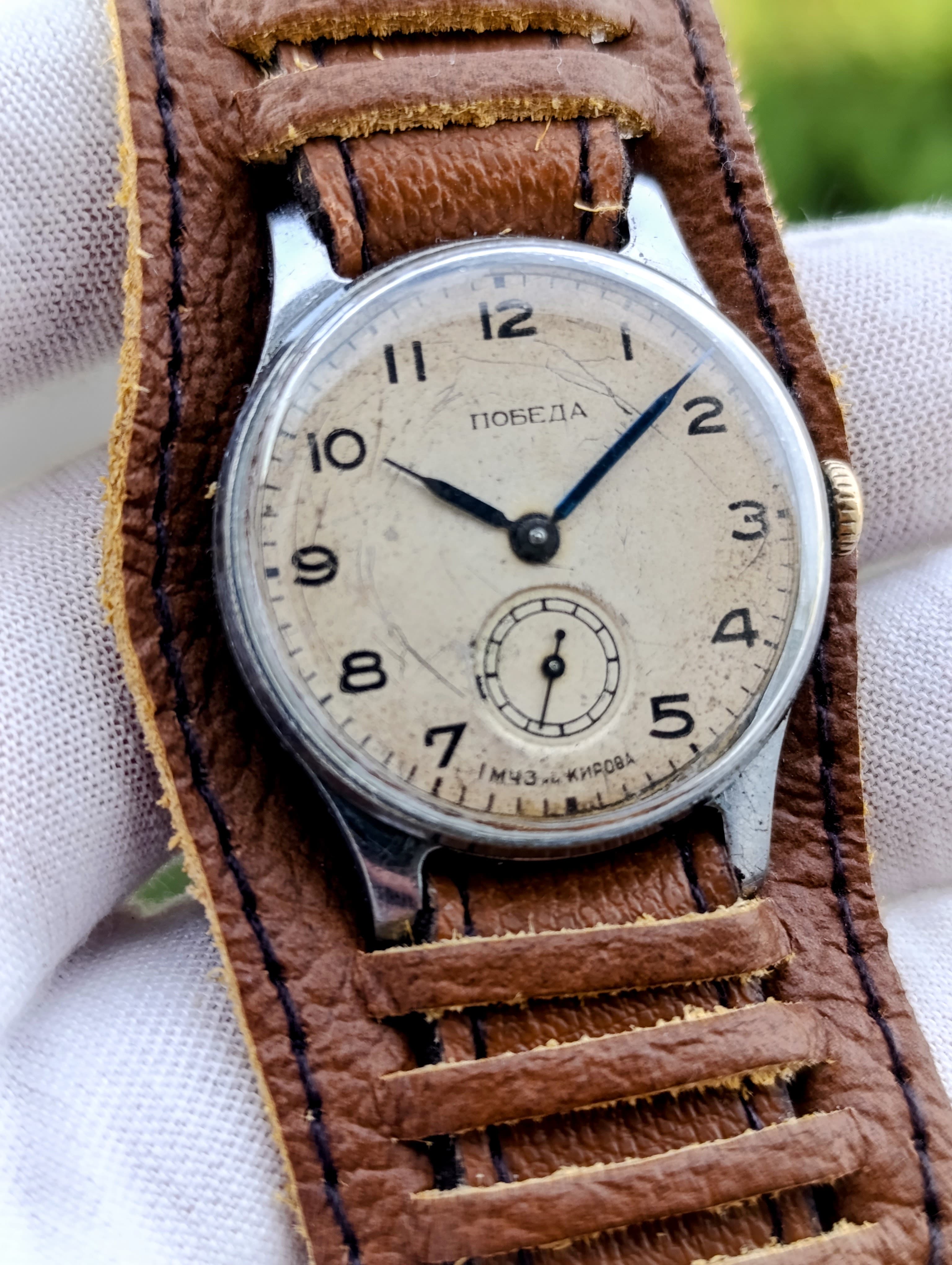 Pobeda 2603 Vintage Soviet Watch First Moscow Watch Factory Made in USSR 1956 – thumbnail 1