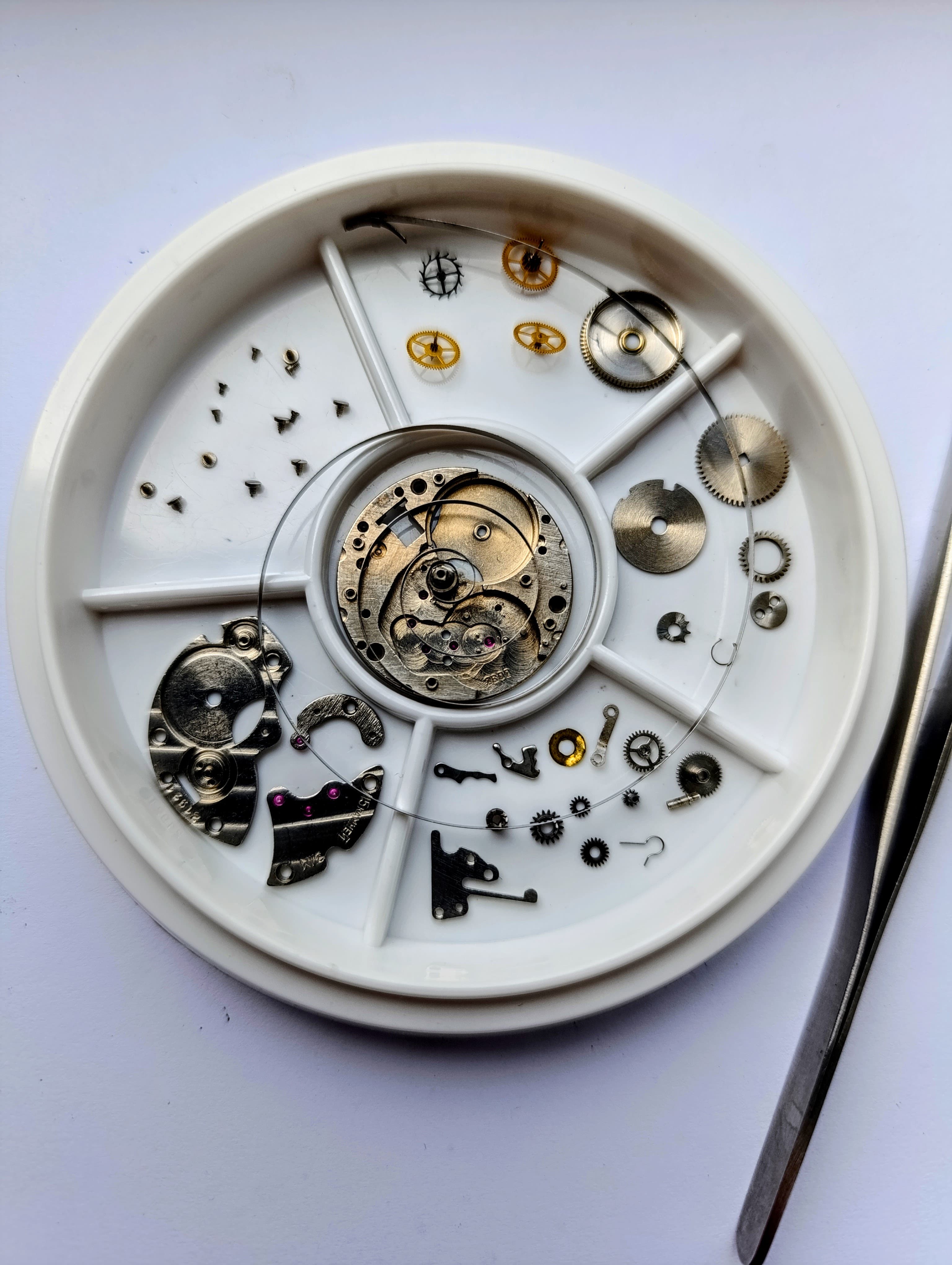 Vintage Soviet Pobeda Watch with Kremlin - 60 Years of USSR Anniversary Edition – thumbnail 12