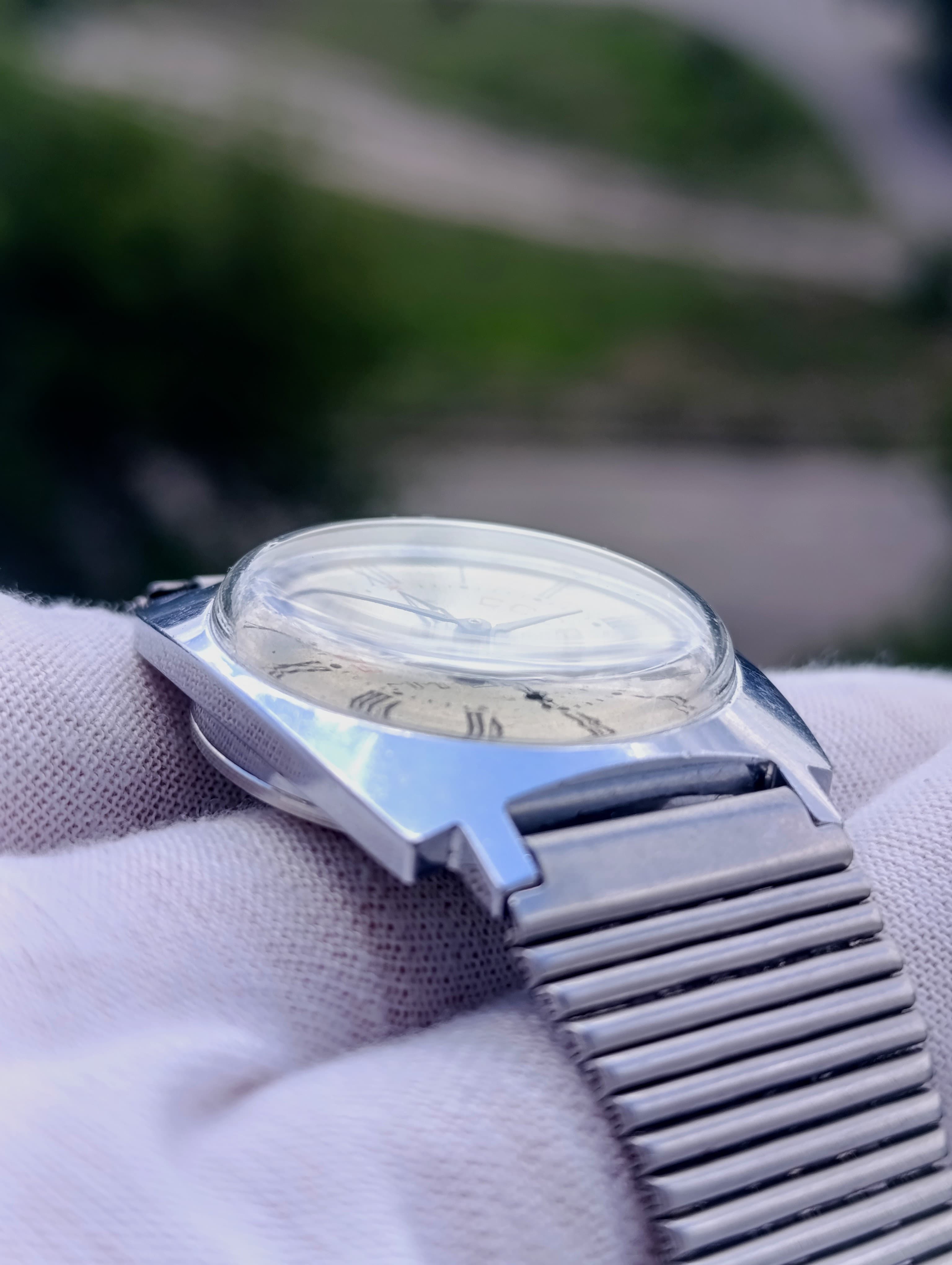 Vintage Soviet Pobeda Watch with Kremlin - 60 Years of USSR Anniversary Edition – thumbnail 11
