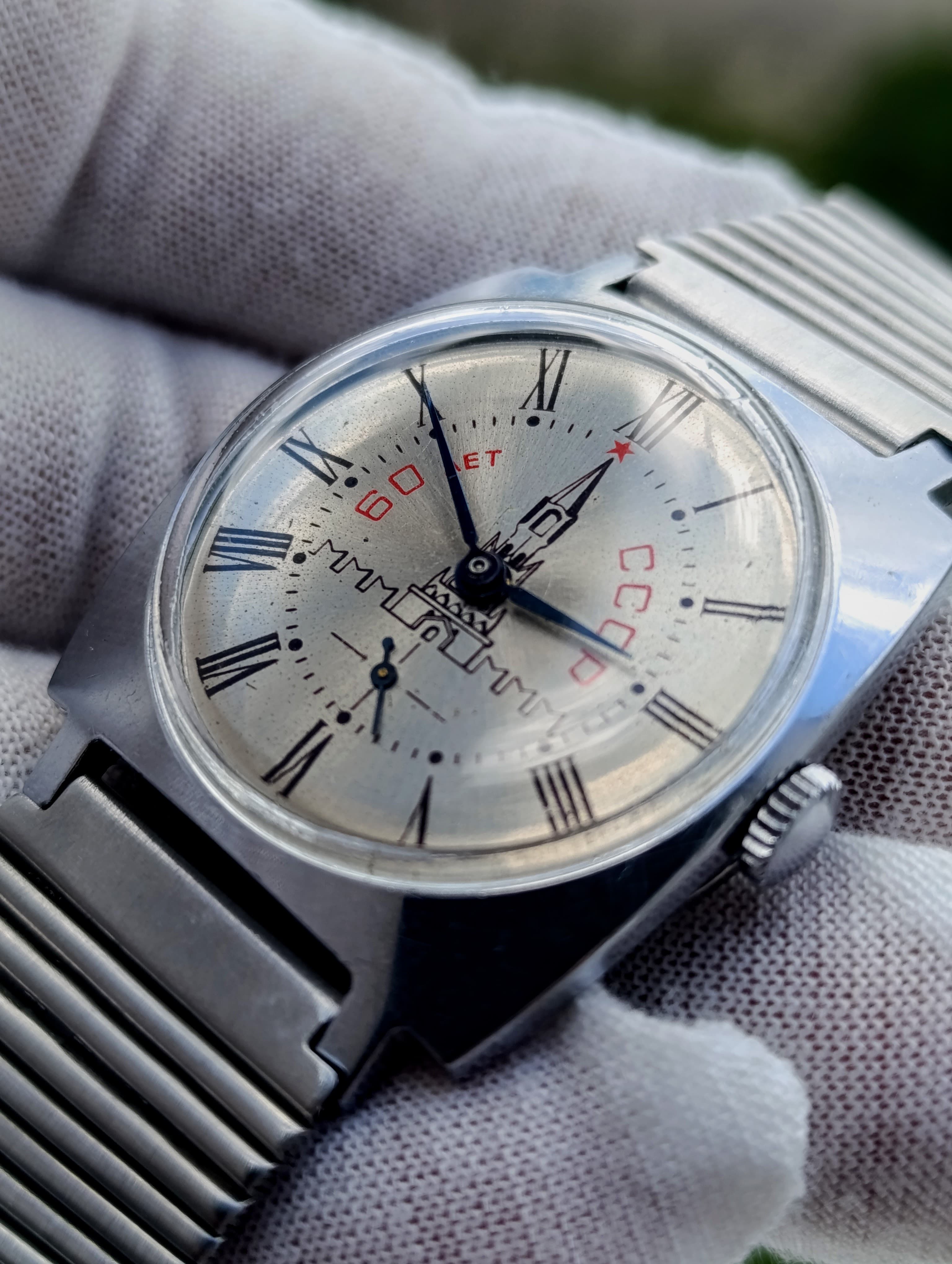 Vintage Soviet Pobeda Watch with Kremlin - 60 Years of USSR Anniversary Edition – thumbnail 4