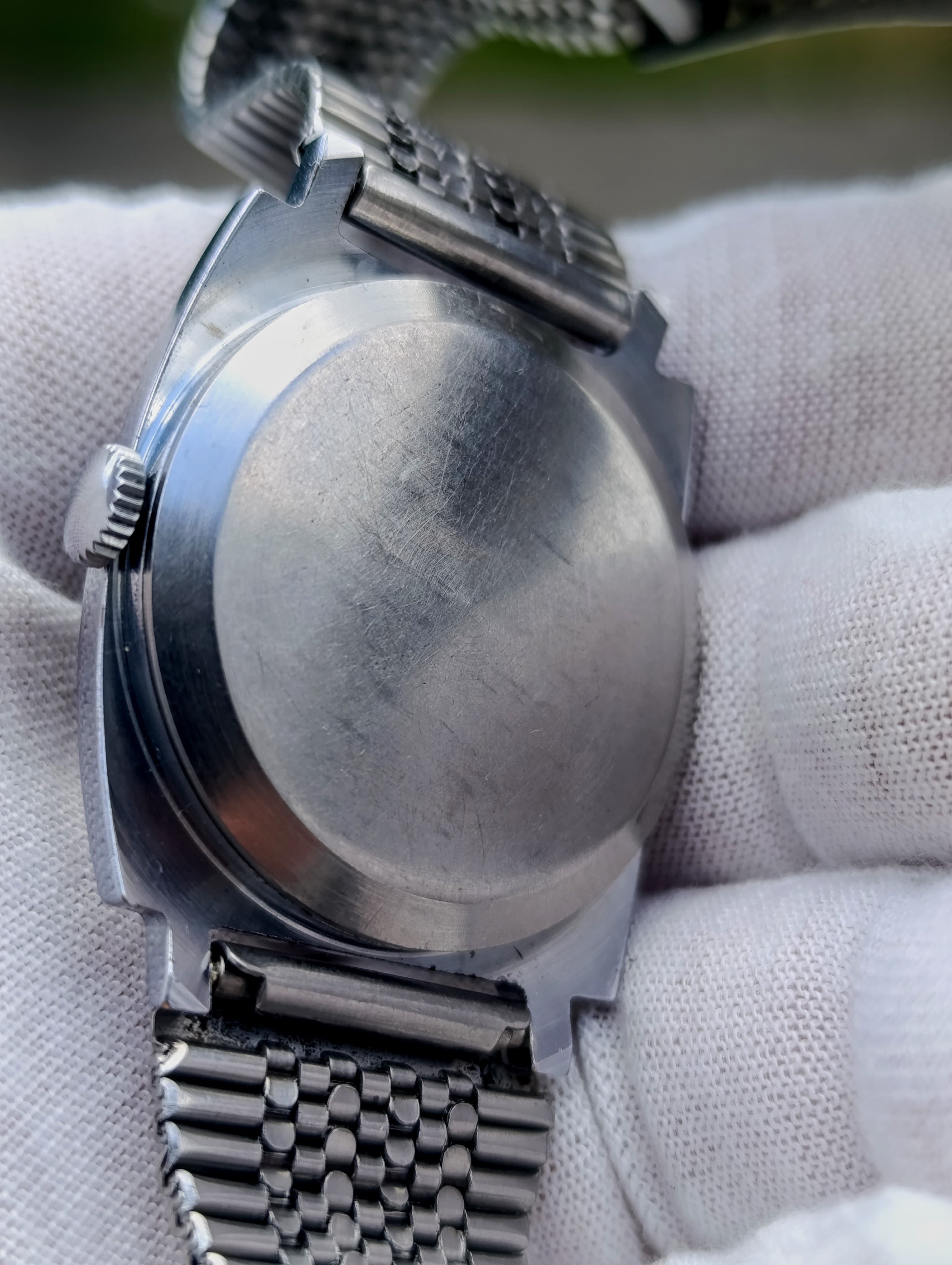 Vintage Soviet Pobeda Watch with Kremlin - 60 Years of USSR Anniversary Edition – thumbnail 2