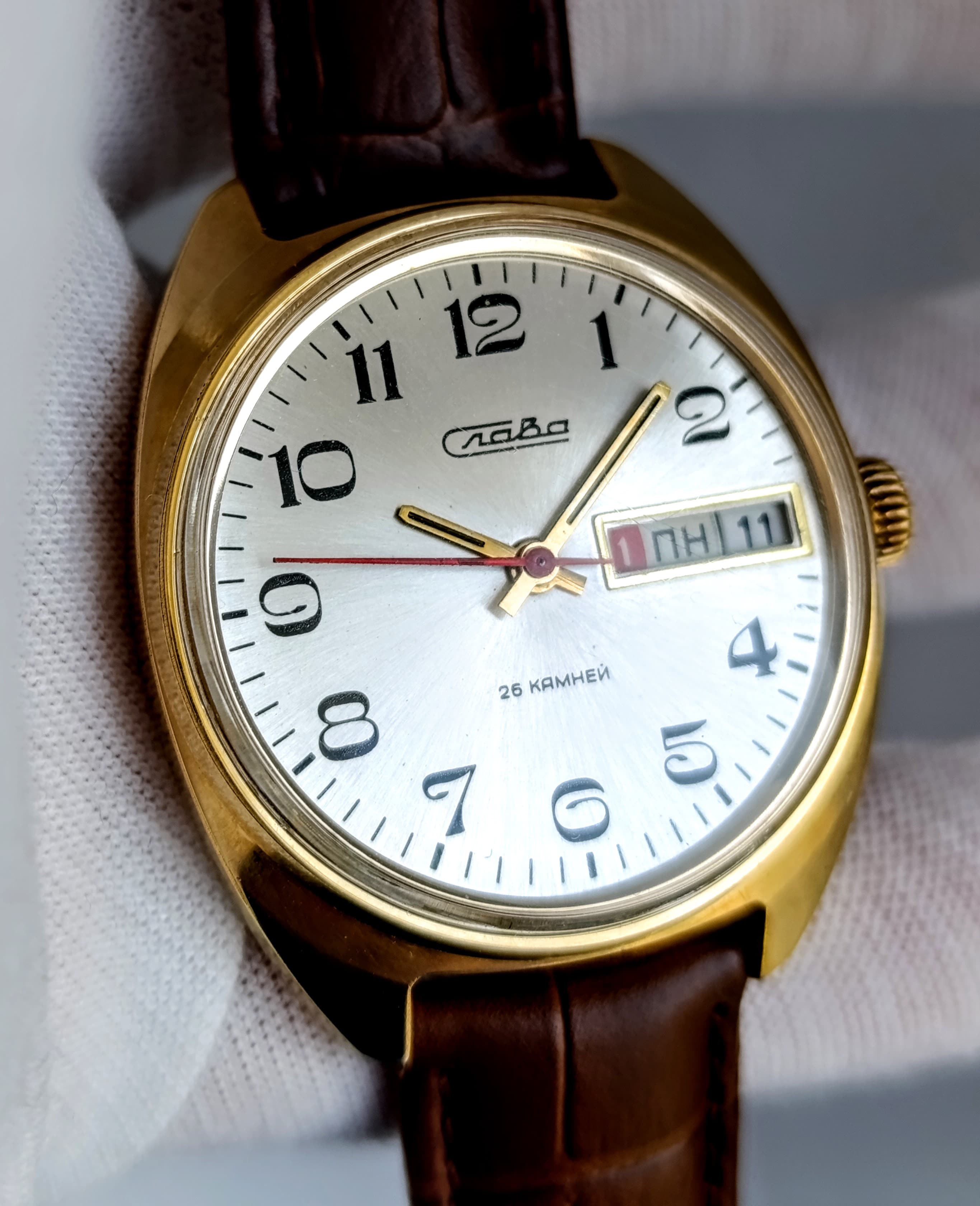 Rare Slava 2428 Vintage Watch | Second Moscow Factory Soviet Timepiece (1980s) – thumbnail 8