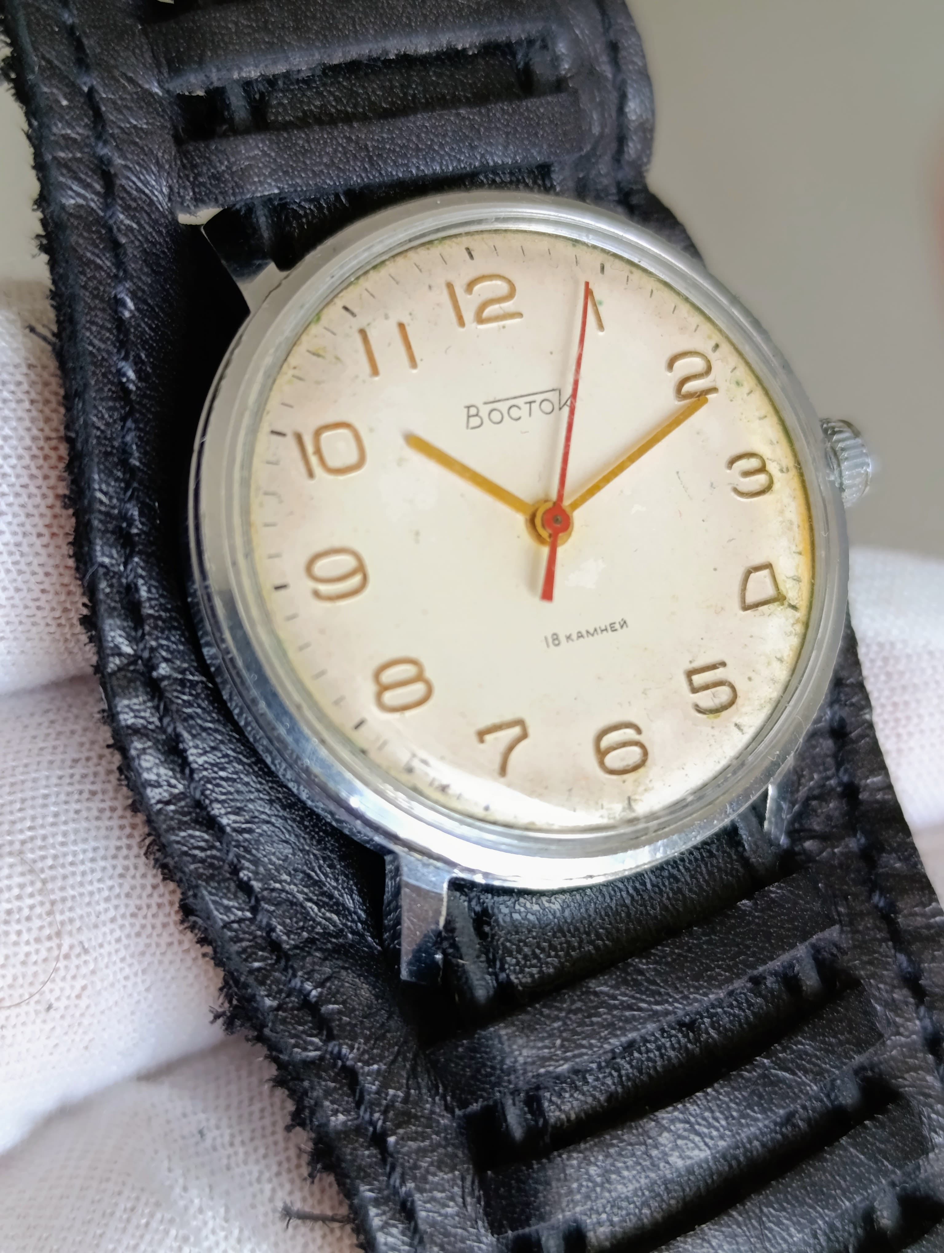 Soviet Watch Vostok 2209 18 Jewels Made in USSR 1960s – thumbnail 1