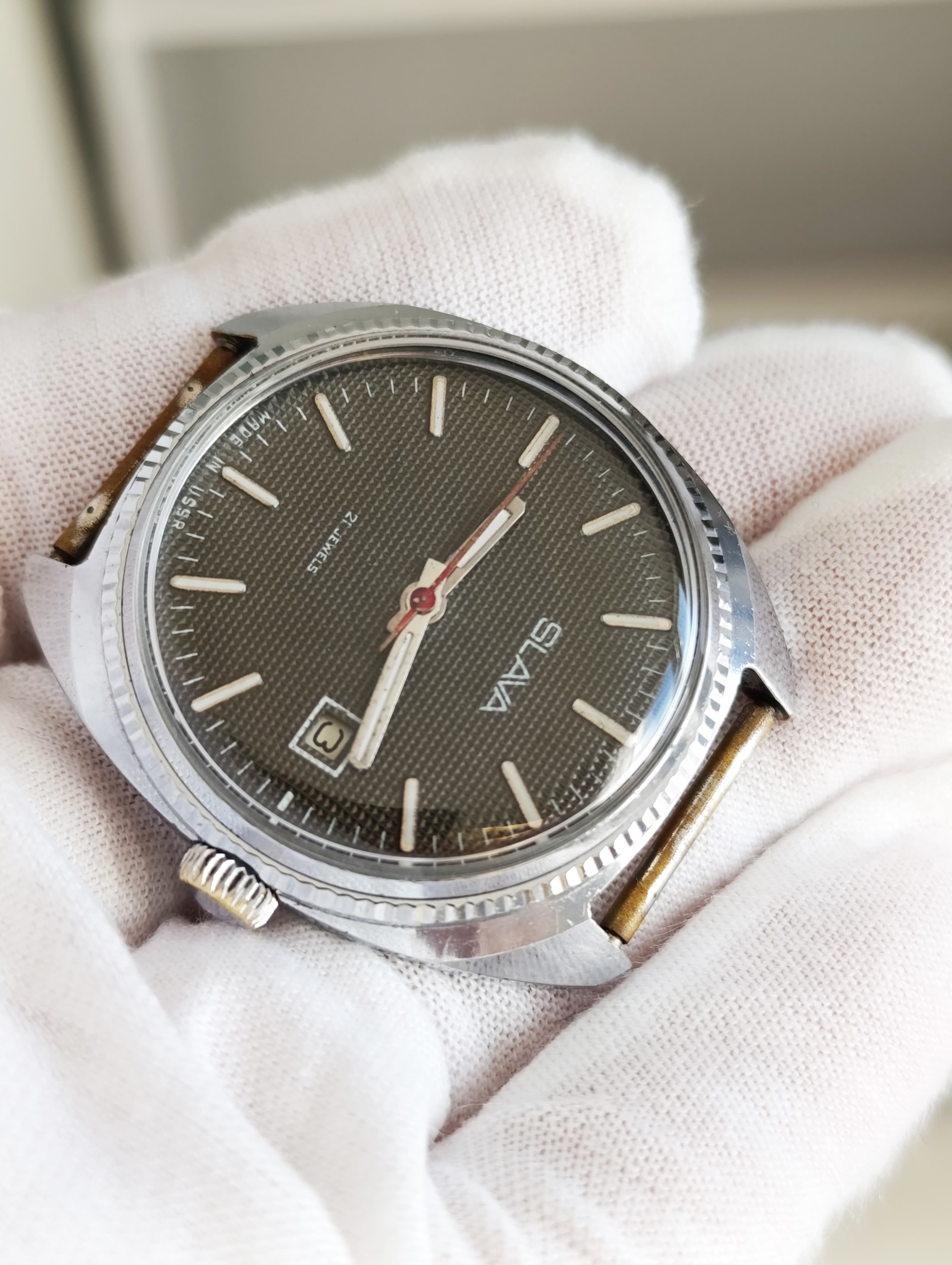 Slava Soviet Watch 21 Jewels Made In USSR Mechanical Wristwatch 1980s – thumbnail 4