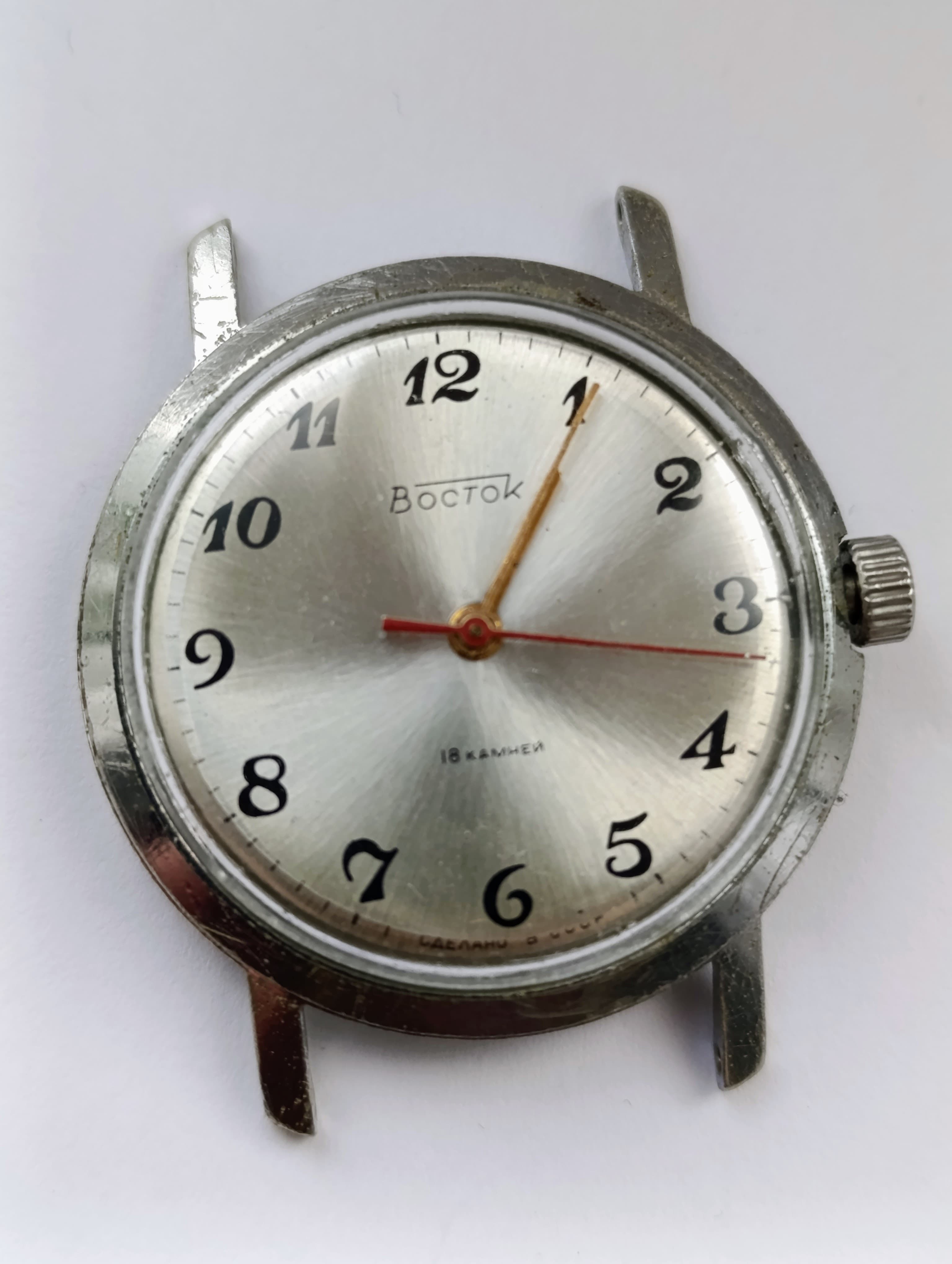 Rare Soviet Vostok 2209 – Classic 18-Jewel Mechanical Watch – thumbnail 8