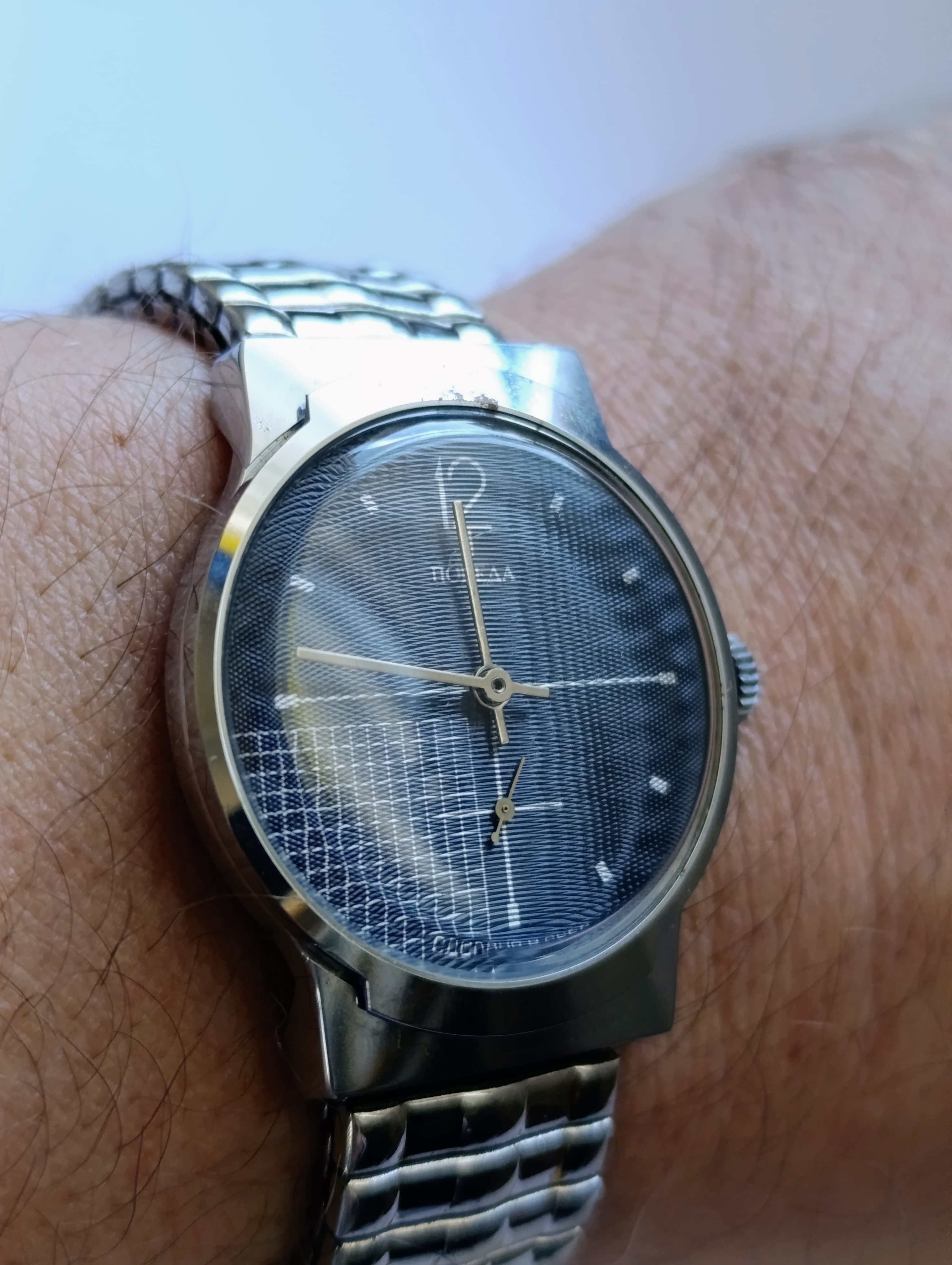 Soviet Mechanical Watch Pobeda 2602 15 Jewels Movement Made in USSR Classic 1980s Style – thumbnail 1