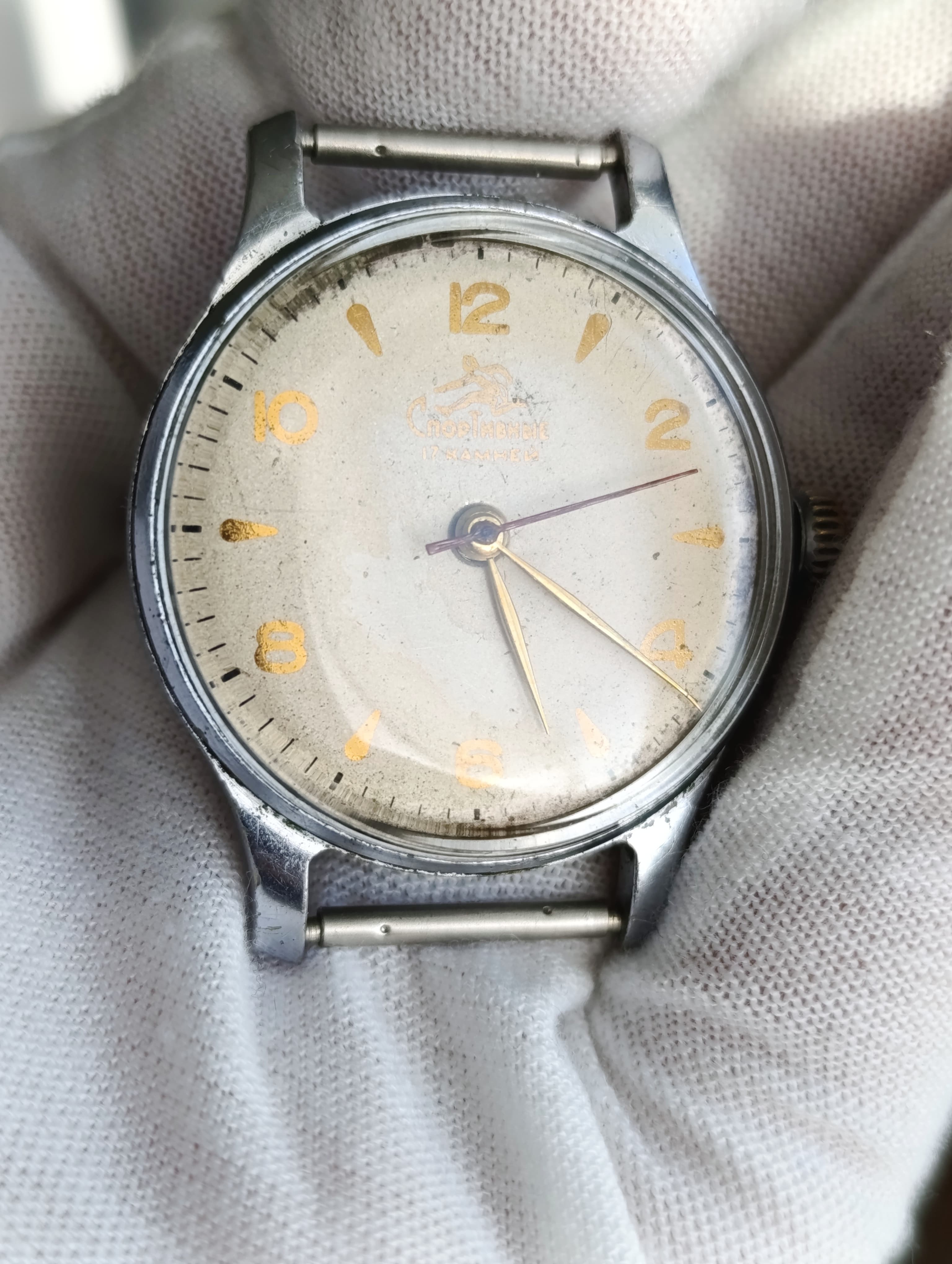 Rare Soviet Era Sports Watch - Authentic Collectible Timepiece from USSR – thumbnail 2