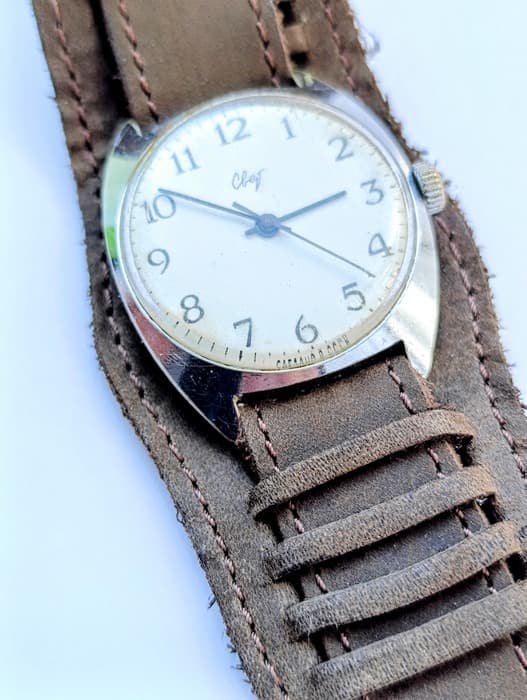 Vintage Soviet Watch Svet 2609.HA Mechanical Wrist Watch 19 Jewels Working Order 1970s Made in USSR – thumbnail 1