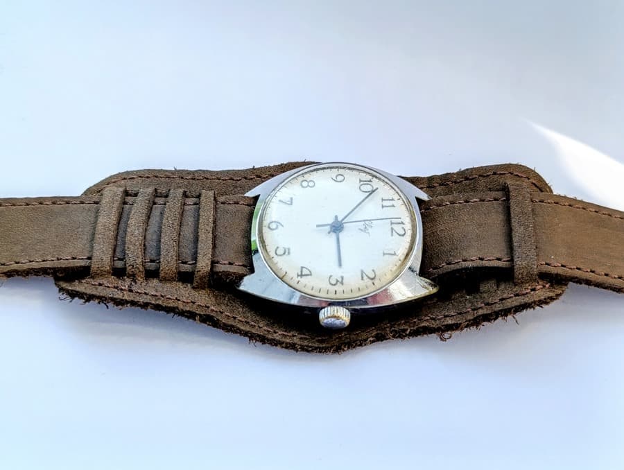Vintage Soviet Watch Svet 2609.HA Mechanical Wrist Watch 19 Jewels Working Order 1970s Made in USSR – thumbnail 4