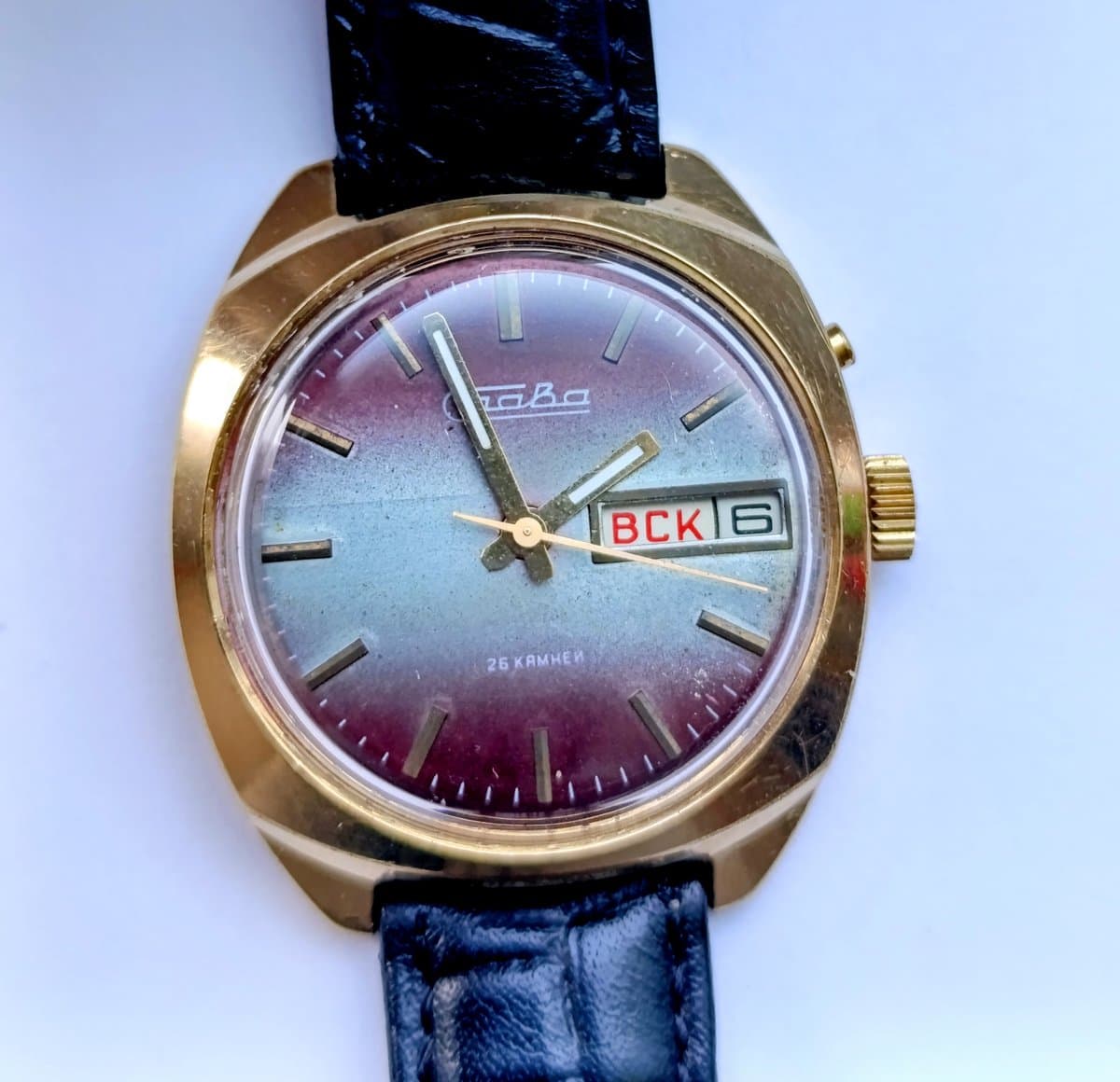 Vintage Slava 2428 USSR Watch – Purple Gradient Dial, Cyrillic Day-Date – thumbnail 10