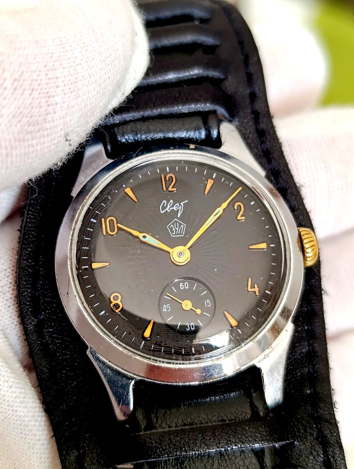 Vintage Soviet Watch Svet Cal. 2603 16 Jewels Leningrad Electric Clock Factory  – thumbnail 1