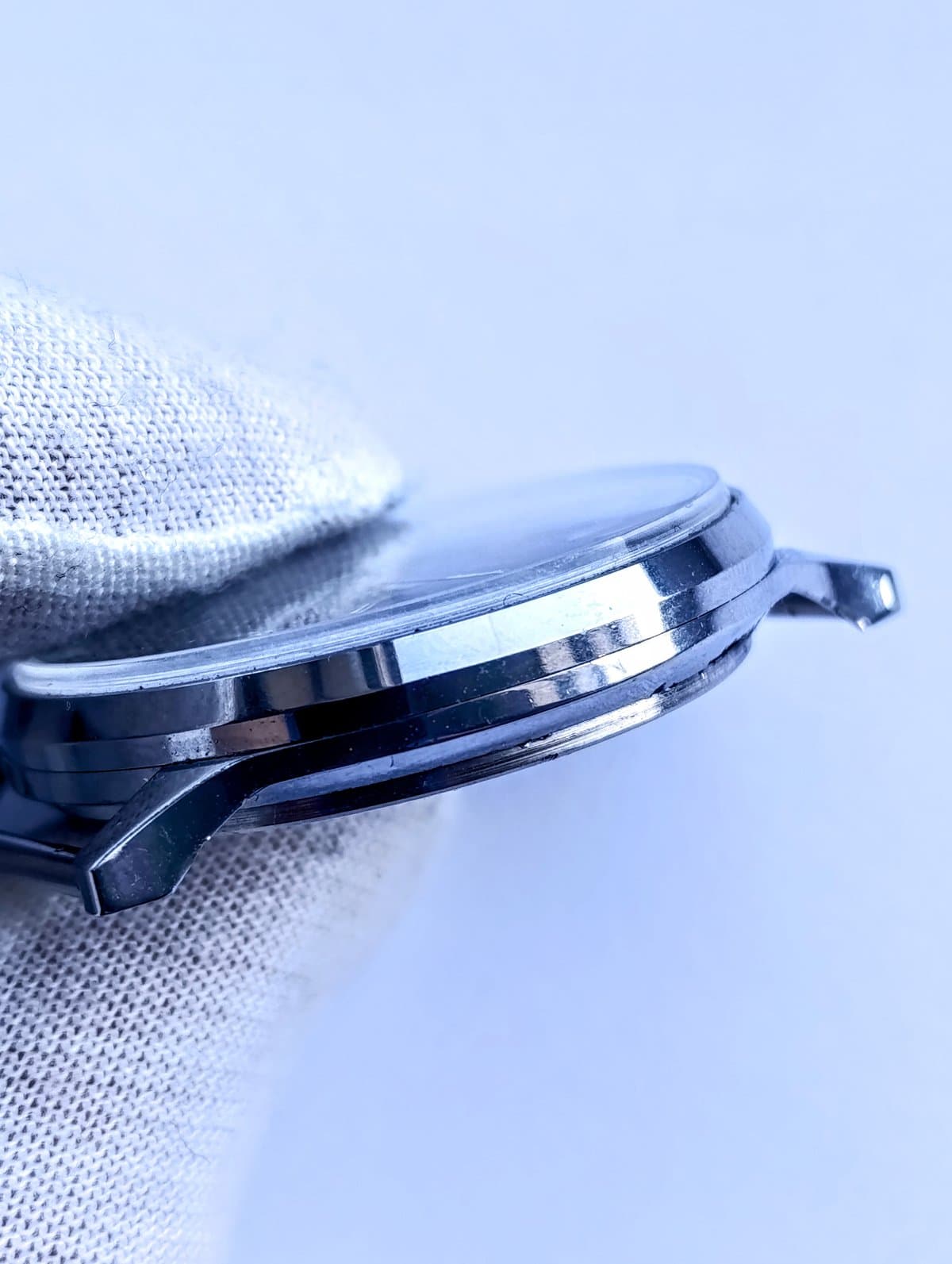 Vintage Slava Watch 2414 USSR 1980s – Black Guilloche Dial  21 Jewels Mechanical – thumbnail 9
