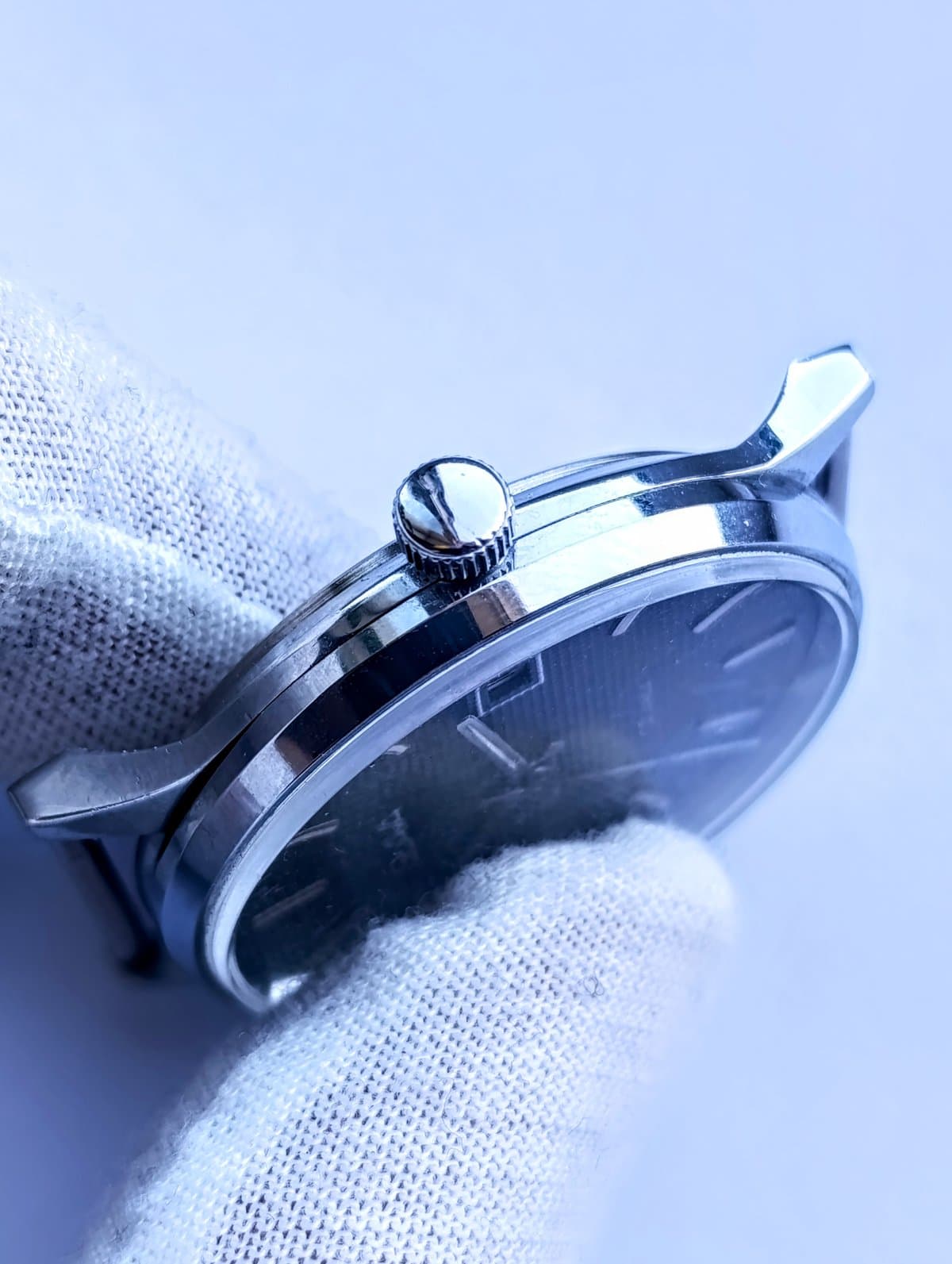 Vintage Slava Watch 2414 USSR 1980s – Black Guilloche Dial  21 Jewels Mechanical – thumbnail 8