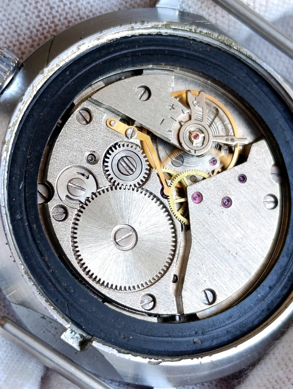 Vintage Soviet Vostok Hand-Wind Watch Caliber 2409A Crackle Dial Serviced 1980s – thumbnail 2
