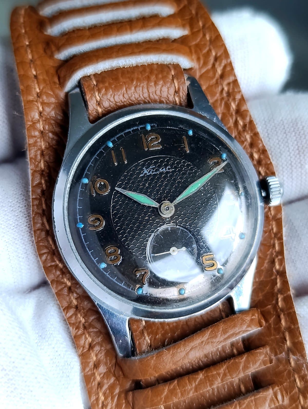 KAMA USSR Watch 1958 Vintage Mechanical Black Dial Small Seconds Classic – thumbnail 1